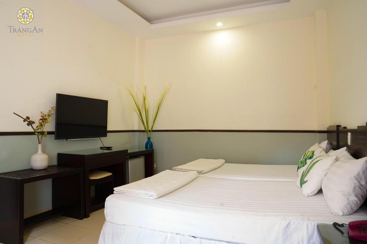 Trang An Hotel - 5 Minutes Landmark 81 Ho Chi Minh City Exterior photo