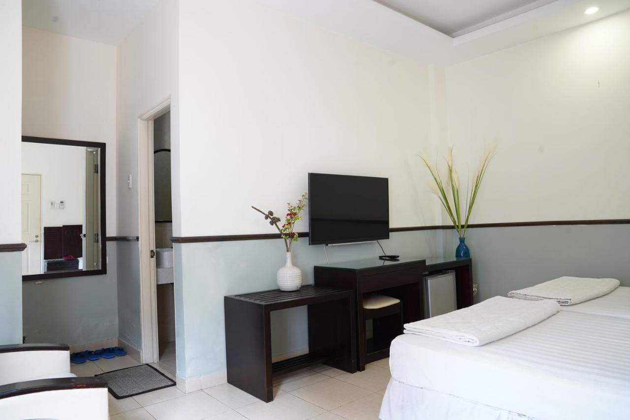 Trang An Hotel - 5 Minutes Landmark 81 Ho Chi Minh City Exterior photo