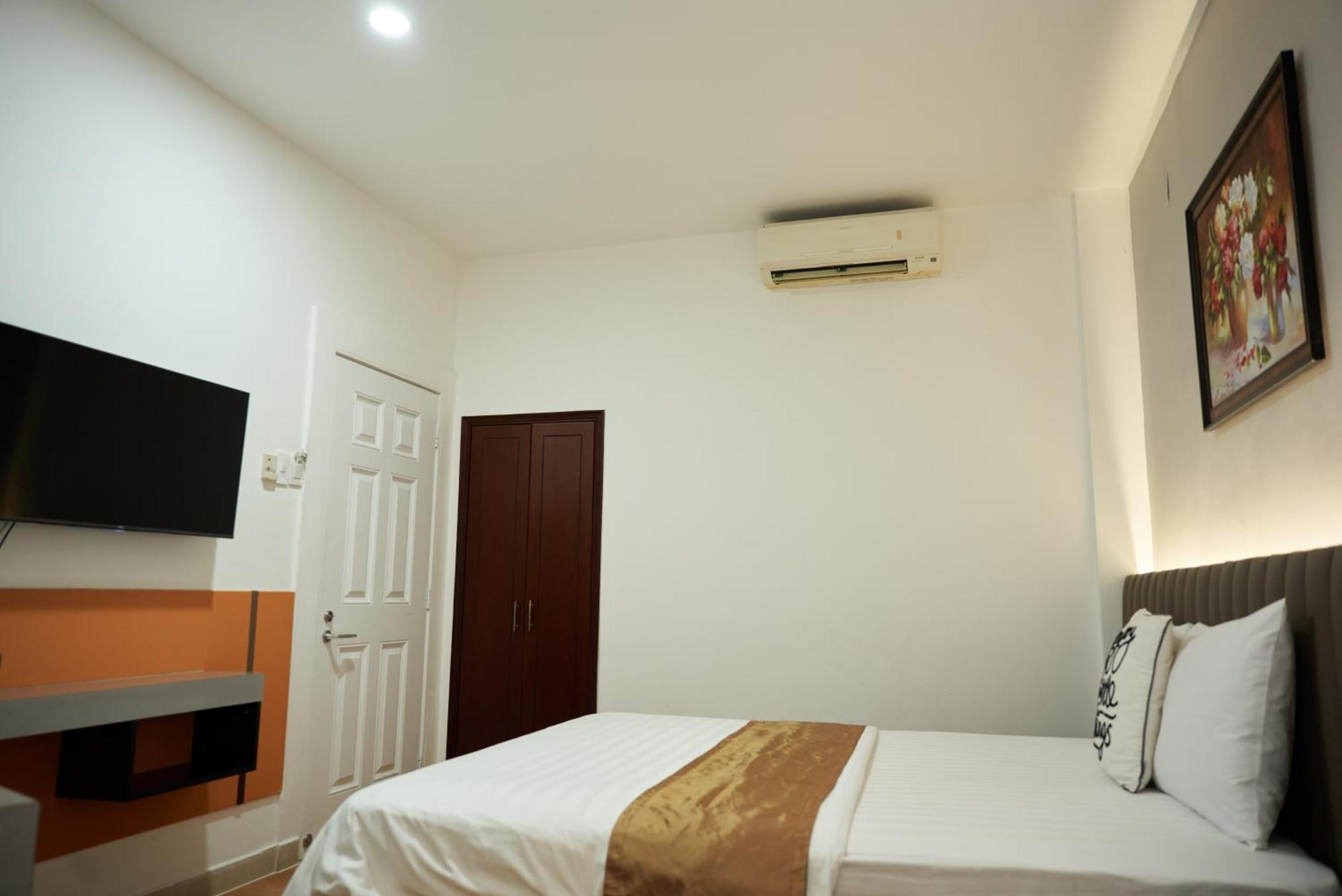 Trang An Hotel - 5 Minutes Landmark 81 Ho Chi Minh City Exterior photo
